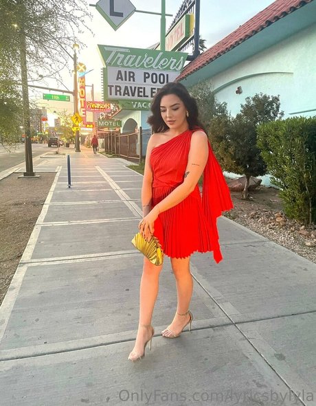 lyricsbylyla セックスポルノスター 画像