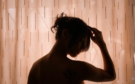 ダウンオンリーファン アダルト 写真