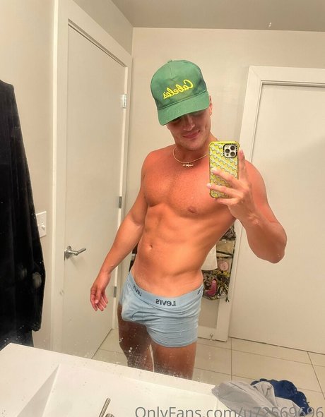 コスプレオナニーオンリーファンズ 無料セックス 画像