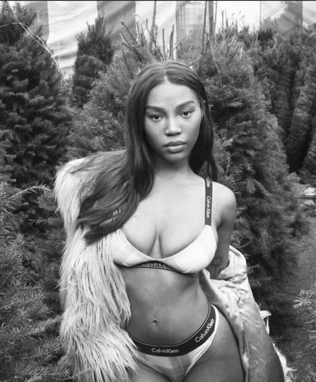 本物のオンリーファンズ ポルノグラフィック 写真