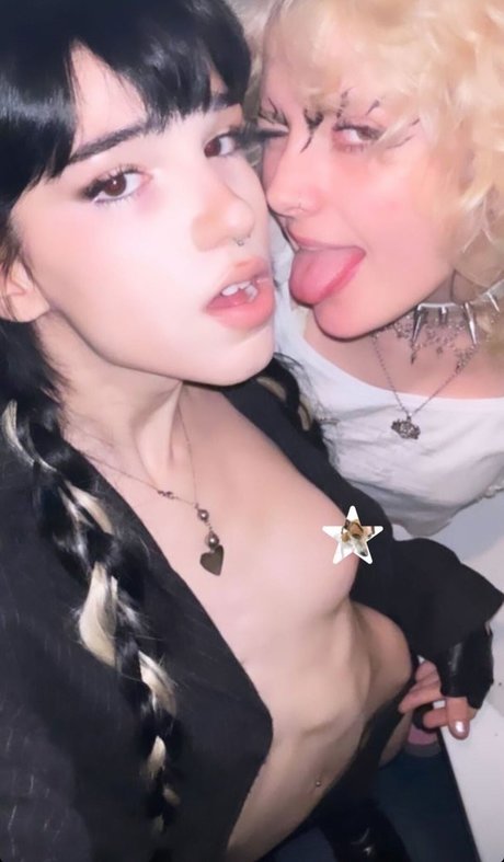 Arielle Maxine ポルノモデル ギャラリー