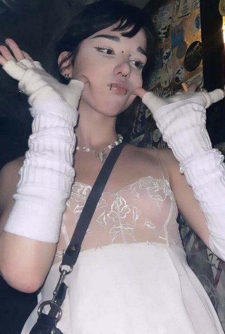 オンリーファンズを崇拝する 無料セクシー 画像