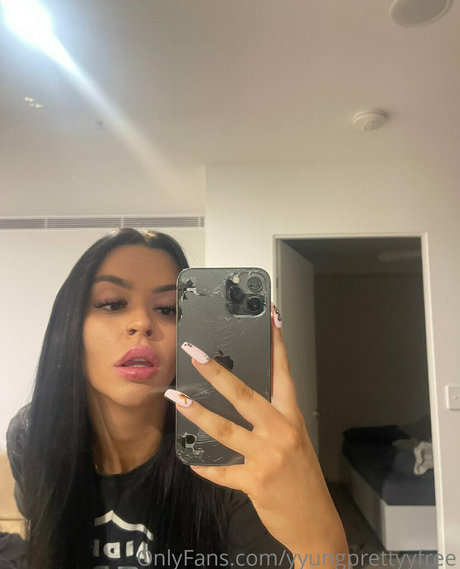 Katana Grey ポルノスター 独占 写真