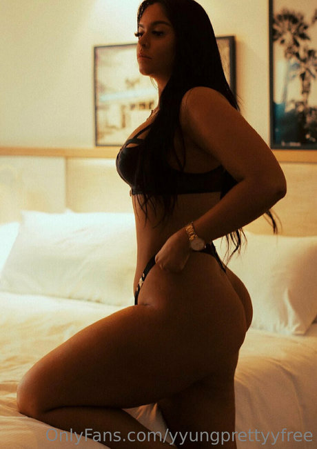 エモな痴女オンリーファンズ 無料エロ アーカイブ