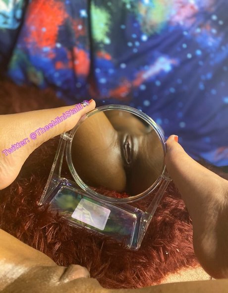 freeministalli ヌードのポルノスター ギャラリー