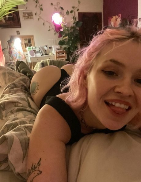 コスプレ フェムボーイ オンリーファンズ えろた 画像