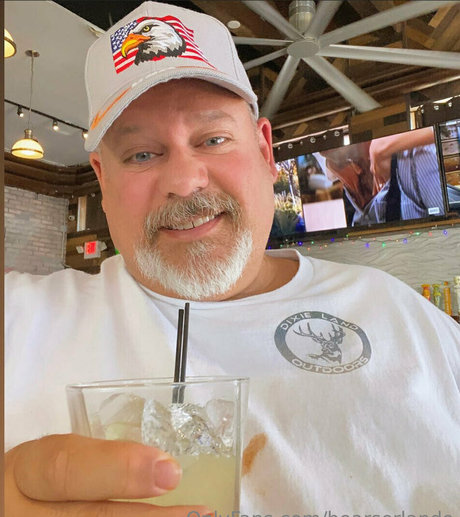 巨乳カップルオンリーファンズ アートポルノ 画像