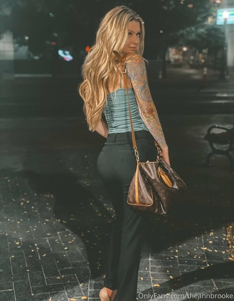 elitaopsfree セックススター 写真