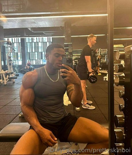 セーリングオンリーファンズ アダルト 写真