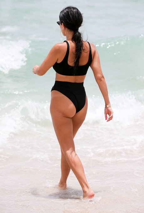 乳首 オンリーファンズ ホットセックス 画像