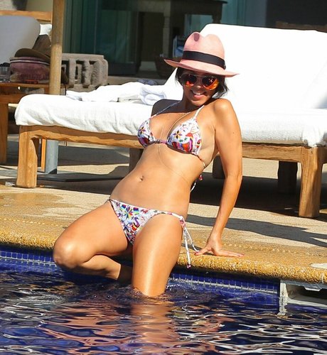 Kourtney Kardashian アダルトモデル 写真