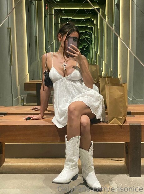 角質の女の子オンリーファンズ ポルノ 画像