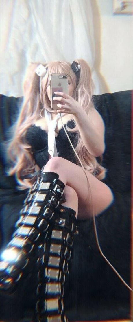 コスプレ ヘンタイ オンリーファンズ セックス 画像