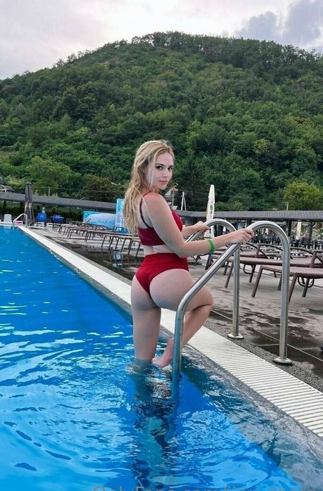 jinx roses 美しいモデル 写真