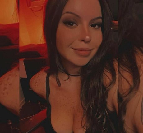 Gabimancinii ポルノモデル 写真