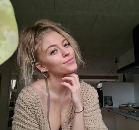 Copykat_ スター 裸 画像