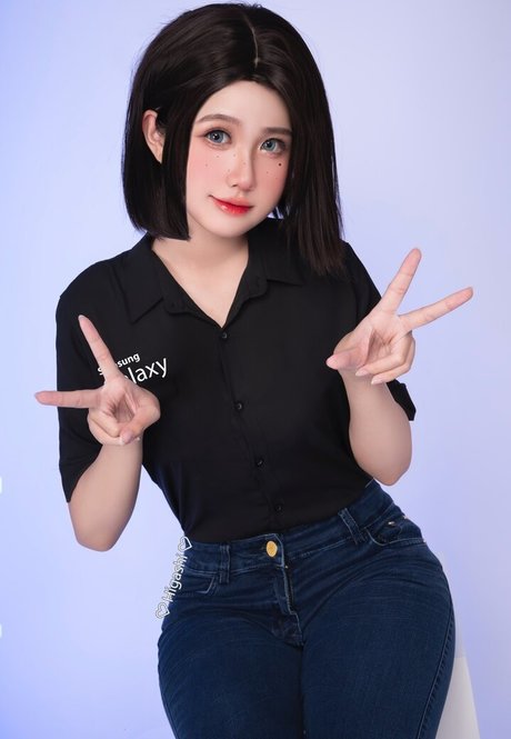 Higashi エロティック女優 ギャラリー