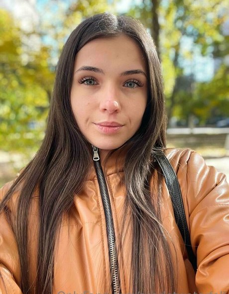 熟女オナニーオンリーファンズ ポルノグラフィック 画像