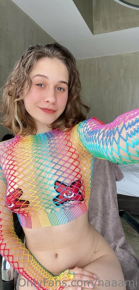 naaami ポルノモデル 写真