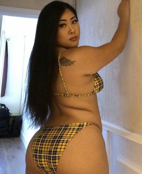 義母オンリーファンズ ホットxxx 写真