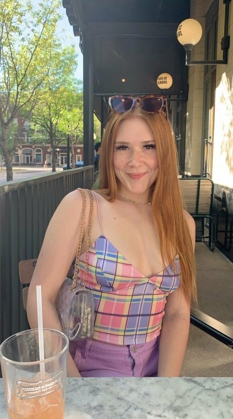 Harper Red 素敵な女優 写真