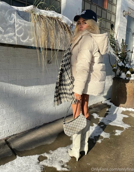 onlyfina ヌードのポルノスター 写真