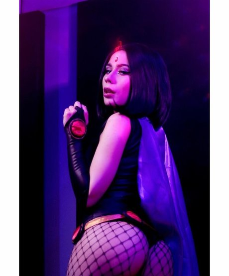 ぽっちゃりブロンドのオンリーファンズ アートxxx 写真