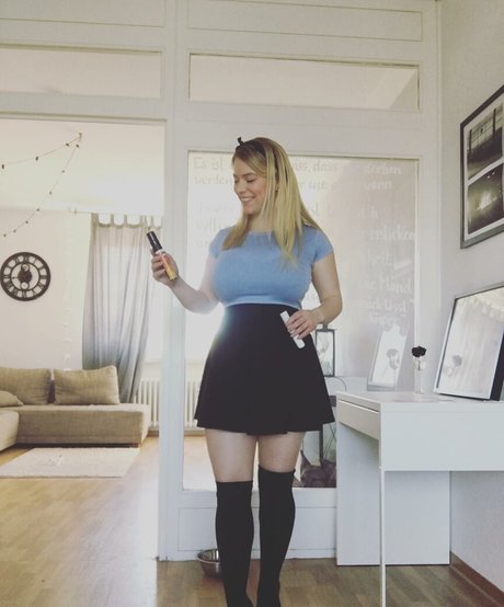 Laura Katz トップ女優 画像