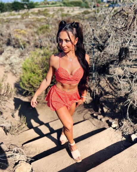 金髪の顔射オンリーファンズ 無料セクシー 画像