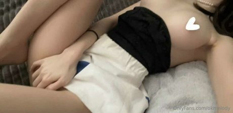okmelody かわいいポルノスター 写真