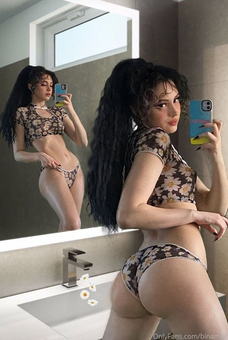 妊娠中のオンリーファンズ パーフェクト 写真