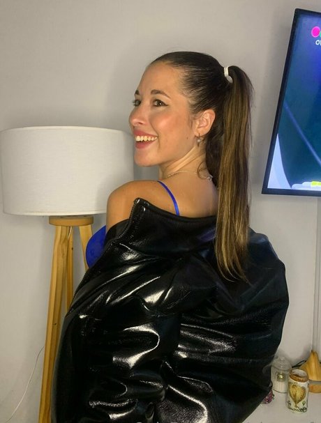 ninacroft ポルノスター 写真