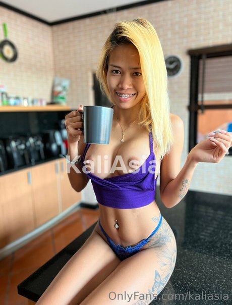 ワックスオンリーファン 美しいヌード 写真