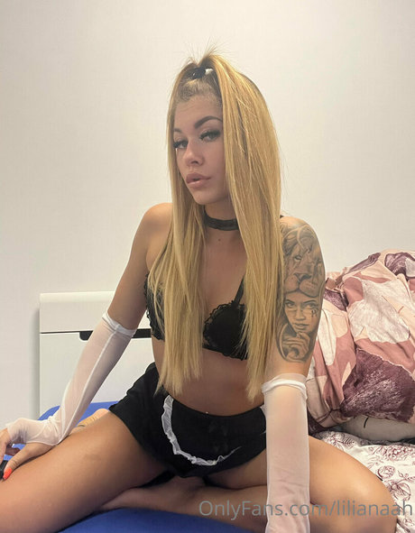 陸軍の熟女オンリーファンズ 美しい裸 写真