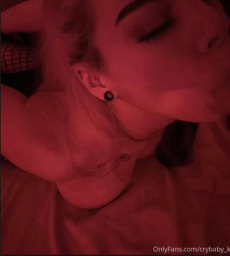 crybaby k 美しいモデル ギャラリー
