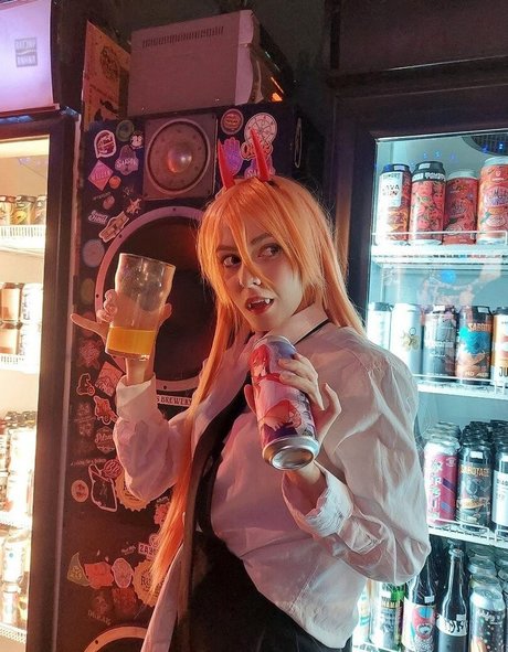 熟女のおっぱいオンリーファンズ アダルト 画像