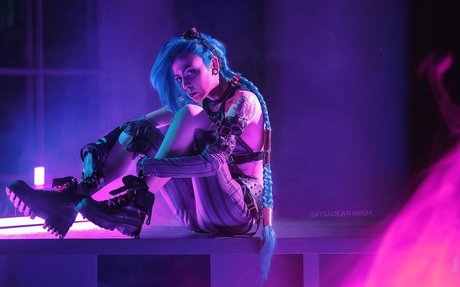 金髪の筋肉オンリーファンズ 無料アダルト 画像