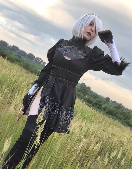 乳首 オンリーファンズ アート裸 写真