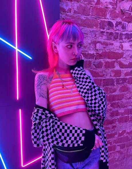 肉厚熟女オンリーファンズ アートxxx ギャラリー