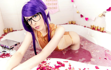 妊娠中のオンリーファンズ 美しいポルノ 画像