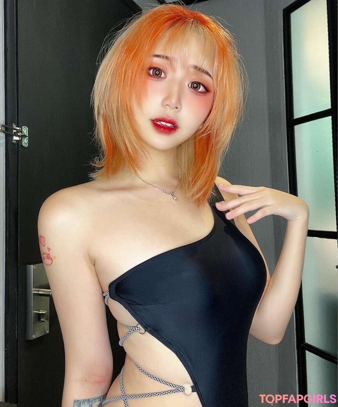 Akaei Ray アダルトモデル 画像