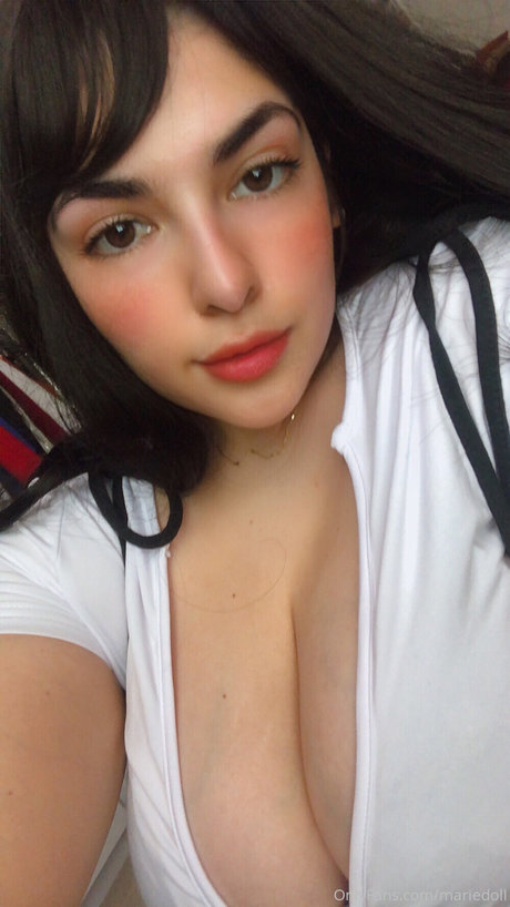 巨乳カップルオンリーファンズ アートヌード アーカイブ