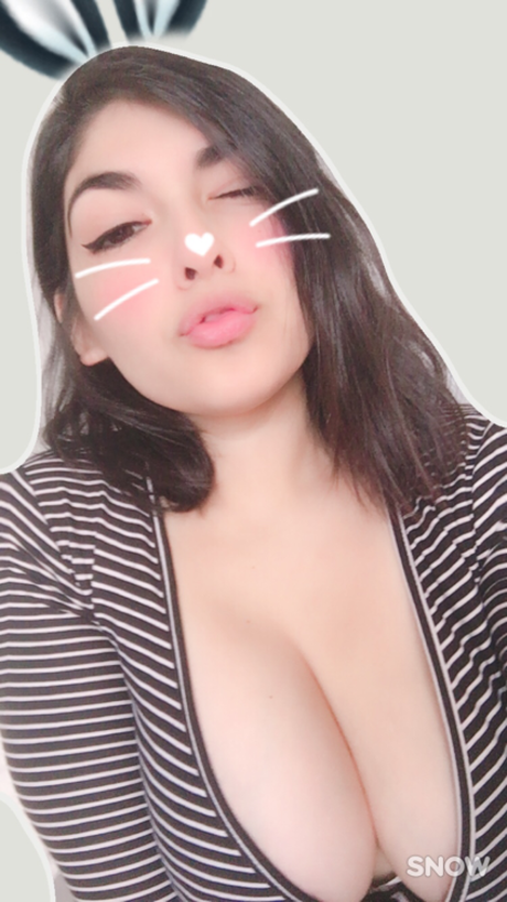 軍事アジア人オンリーファンズ 可愛い 写真