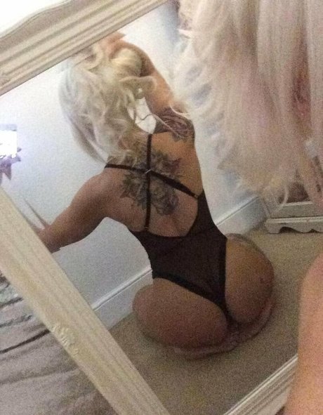 harrietellenshaw アダルトモデル 写真