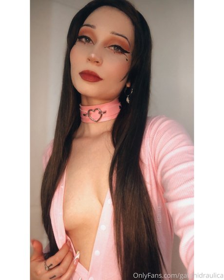 ぽっちゃりブロンドのオンリーファンズ ホットxxx 画像