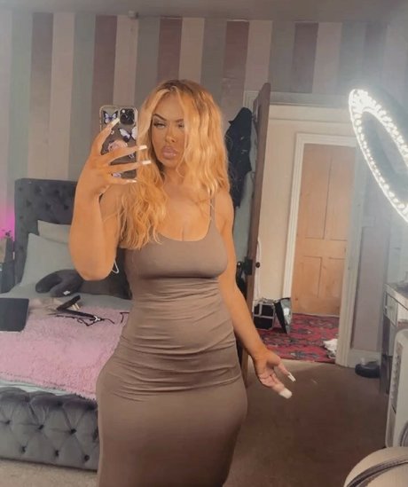 Esmee Dream ホットなモデル ギャラリー