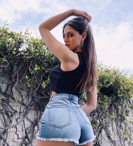 熟女の手コキオンリーファンズ エロ 写真