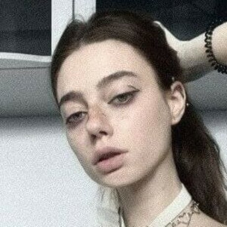 精子オンリーファン ヌード 画像