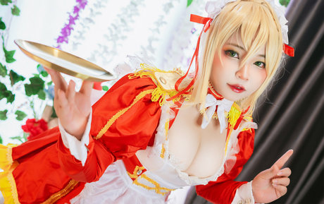 Yurihime ヌードスター 写真