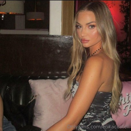 Erika Costell 独占ポルノスター アーカイブ